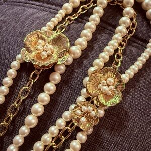 Express Gold and Pearl Floral Necklace
